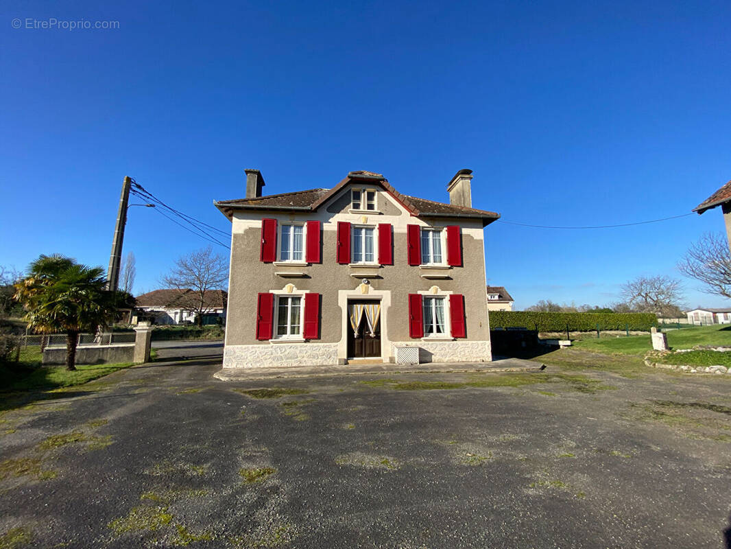 Maison à SEVIGNACQ