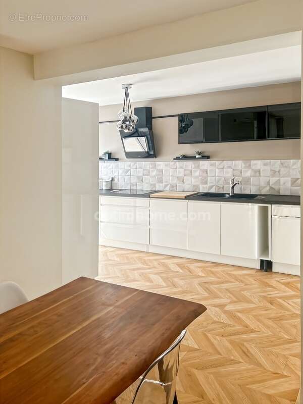 Appartement à JUVIGNAC