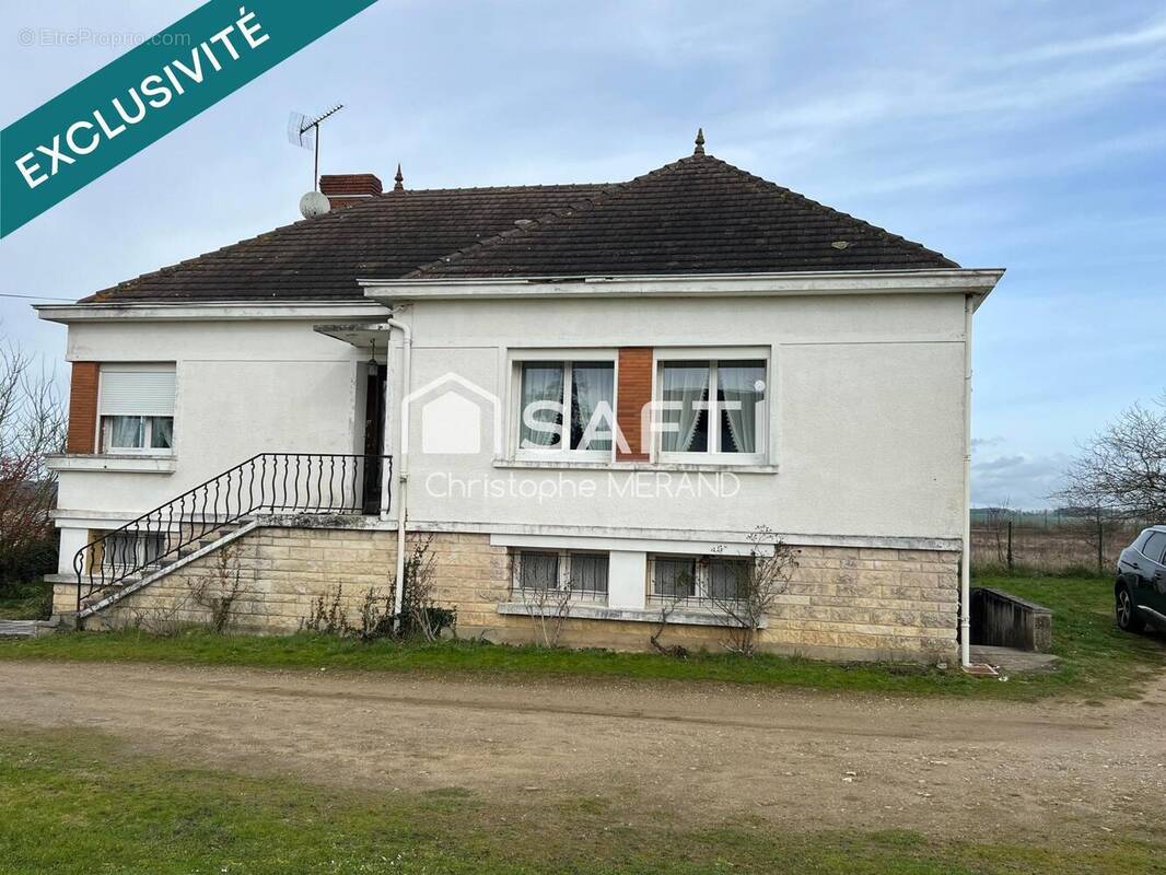 Photo 1 - Maison à DANGE-SAINT-ROMAIN