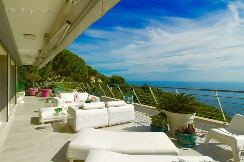 Appartement à EZE