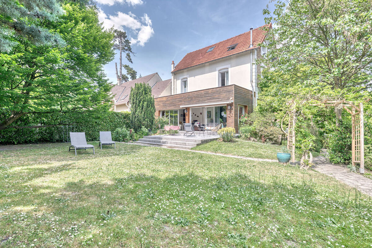 Maison à NEUILLY-PLAISANCE