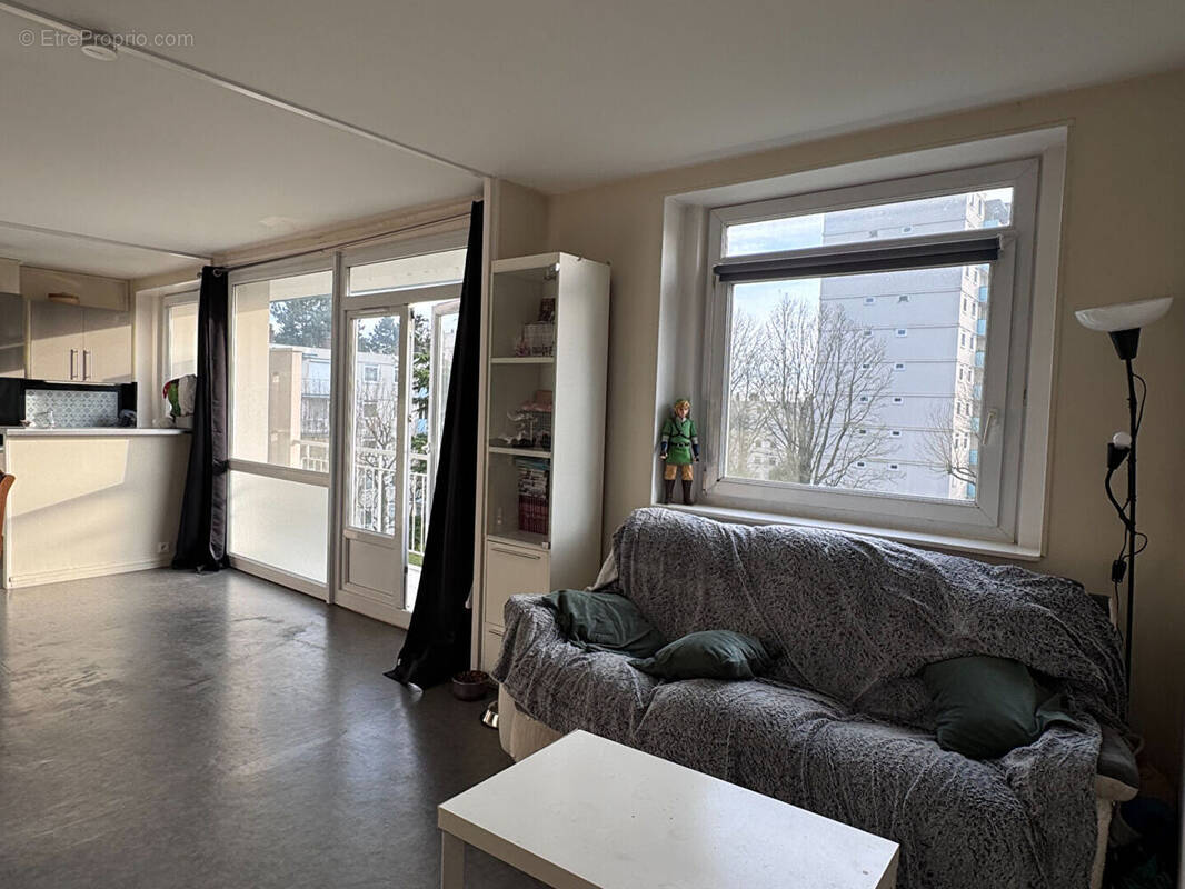 Appartement à MONT-SAINT-AIGNAN