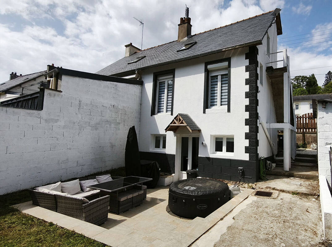 Maison à MUR-DE-BRETAGNE