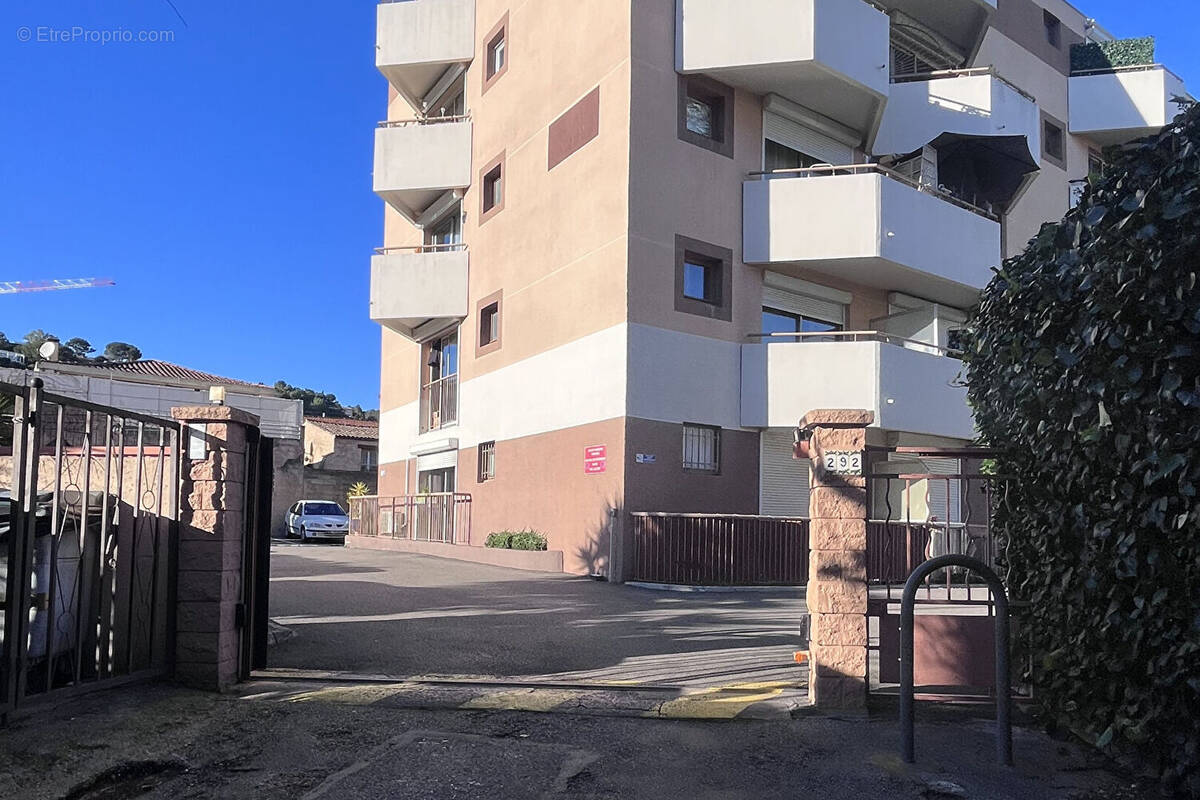 Appartement à VALLAURIS