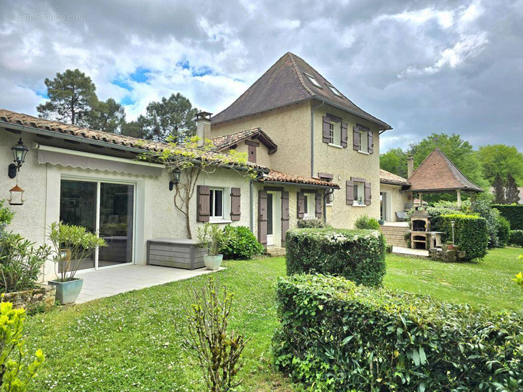 Maison à COURSAC