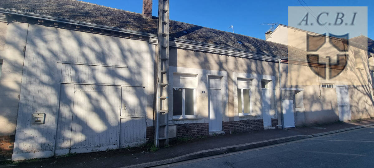 Maison à PEZOU
