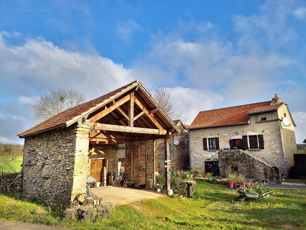 Maison à PARISOT