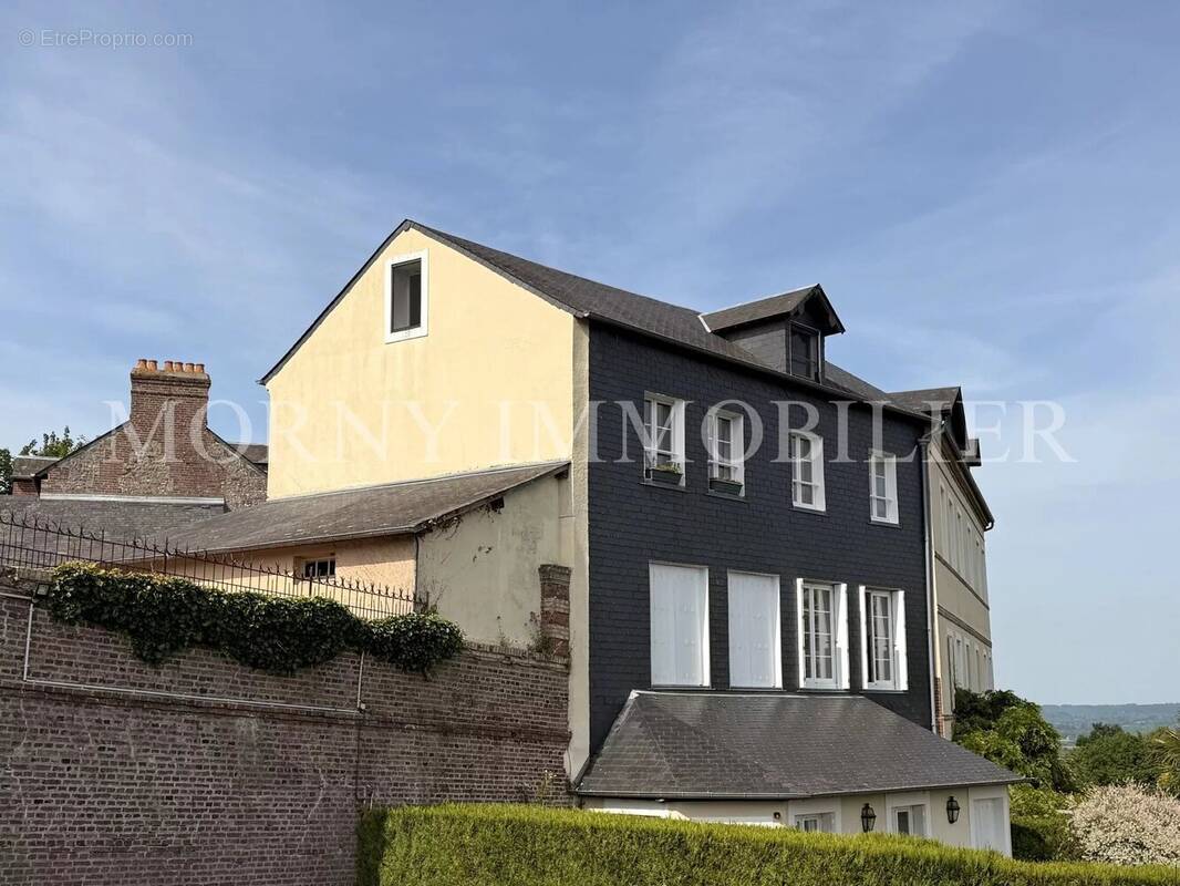 Appartement à BEAUMONT-EN-AUGE