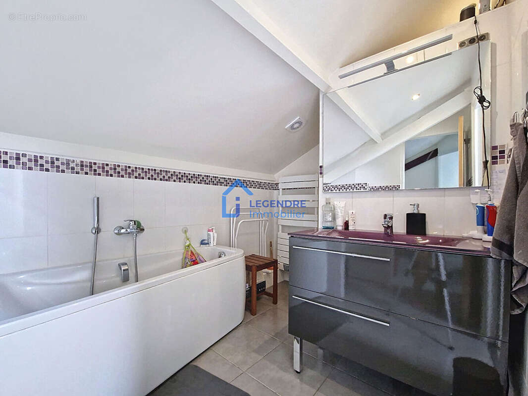 Maison à LA FRETTE-SUR-SEINE