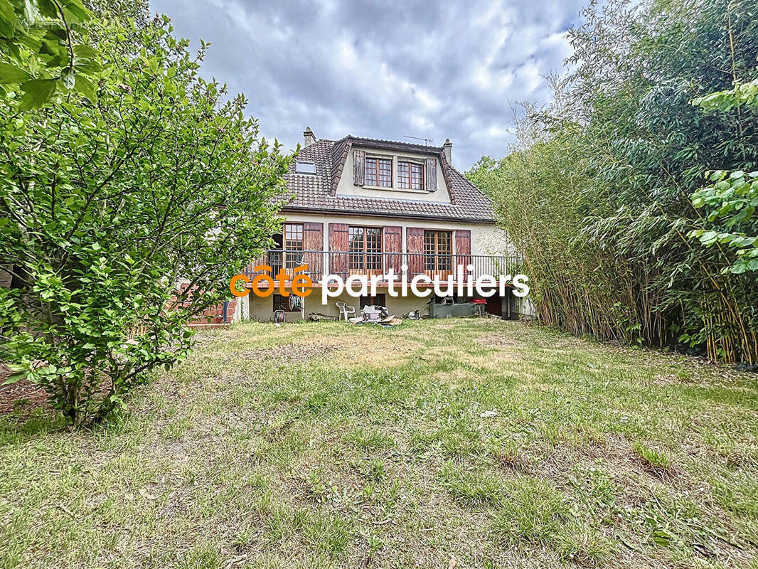 Maison à SAINT-MAUR-DES-FOSSES