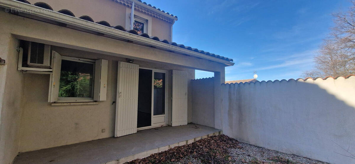 Maison à BOLLENE