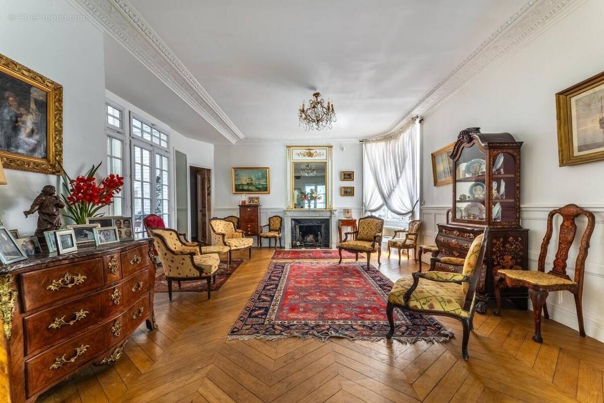 Photo 1 - Appartement à PARIS-17E