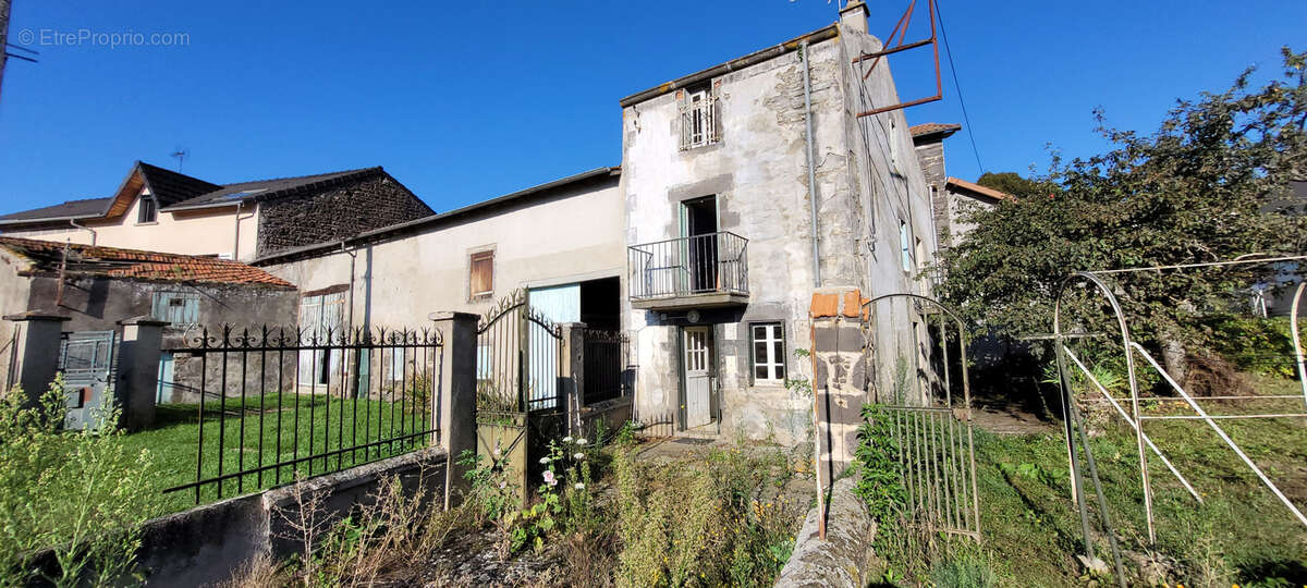 Maison à SAYAT