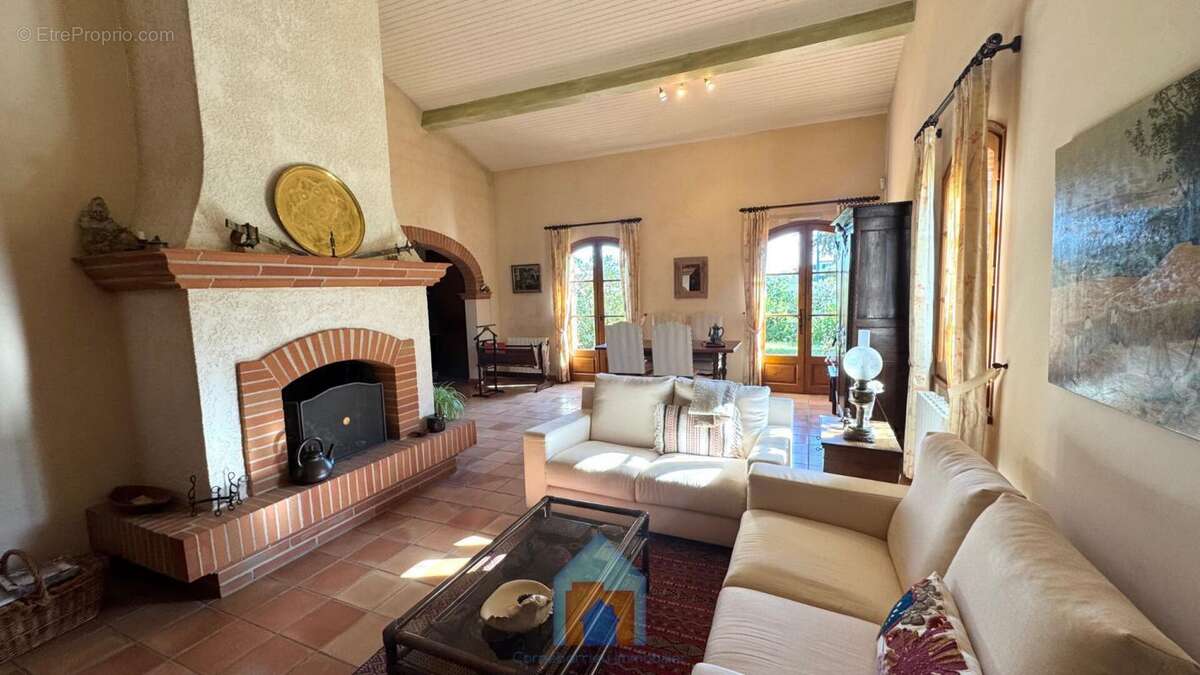 Maison à CORNEBARRIEU