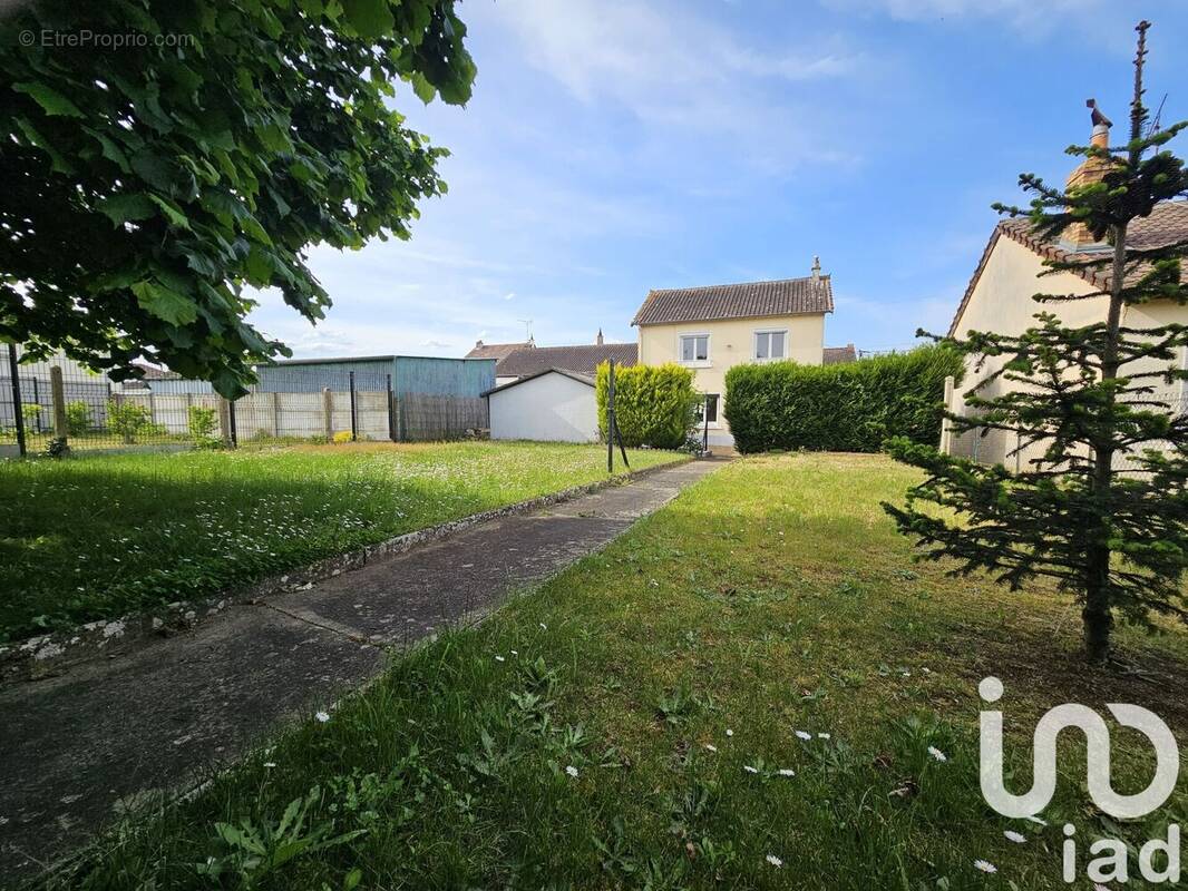 Photo 1 - Maison à CONNERRE