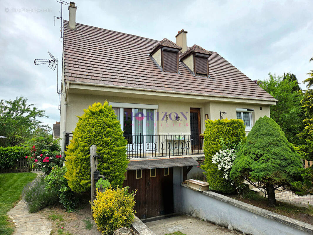Maison à LA CHAPELLE-EN-SERVAL
