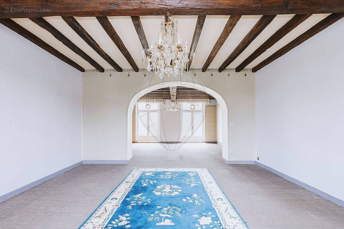 Maison à CHARROUX