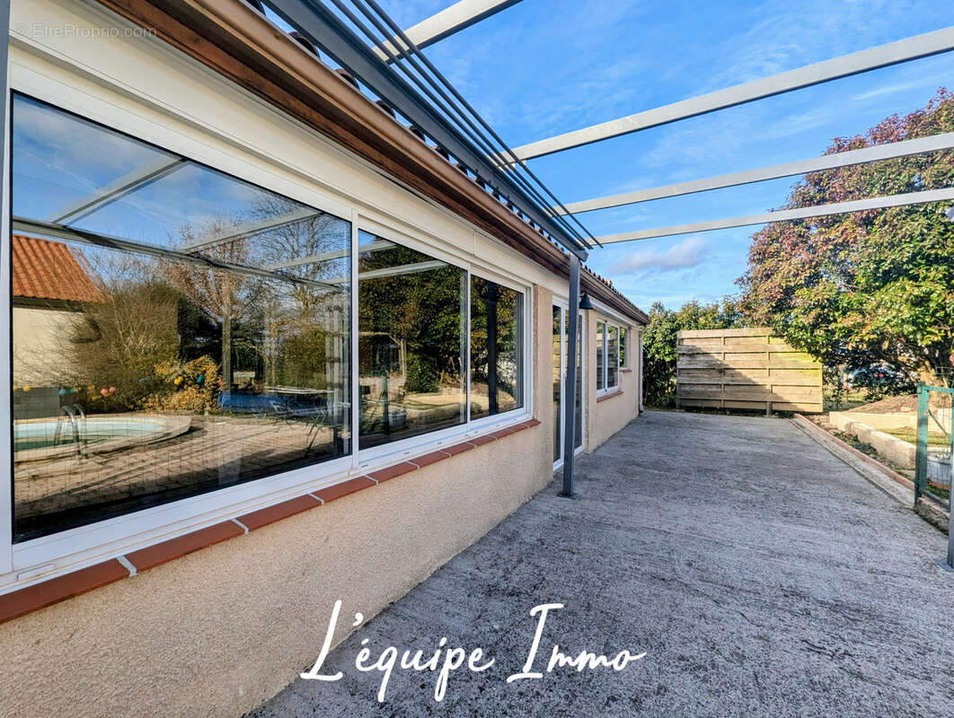 Maison à MONTAIGUT-SUR-SAVE
