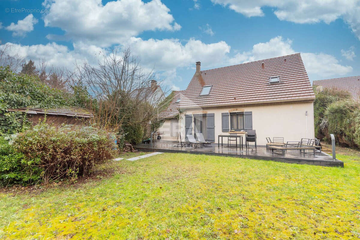 Maison à LA QUEUE-EN-BRIE
