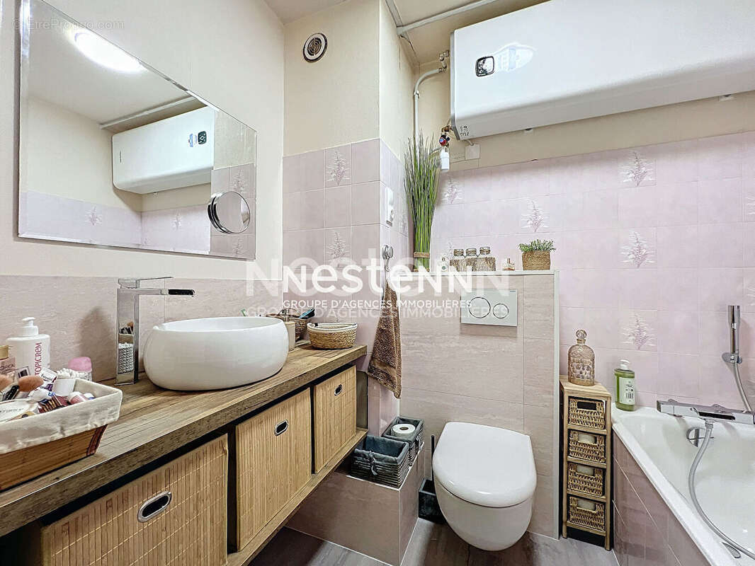 Appartement à VALLAURIS