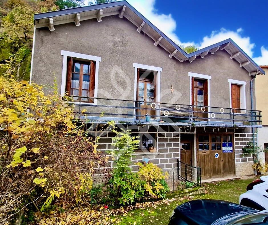 Maison à AUZON