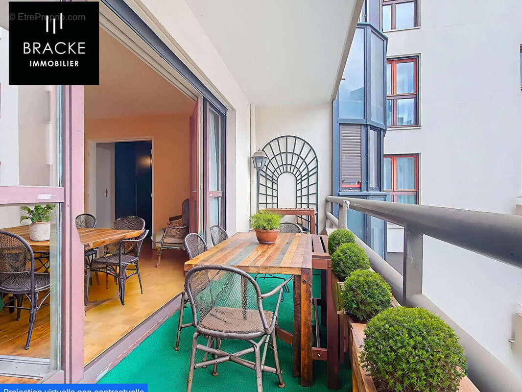 Appartement à COURBEVOIE