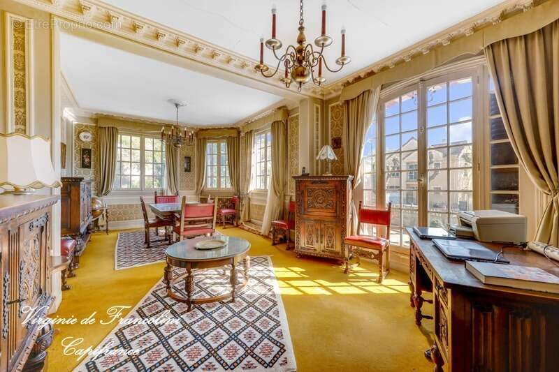 Maison à SAINT-MAUR-DES-FOSSES