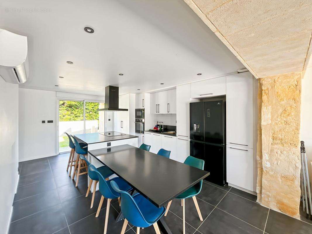 Maison à LOUPES