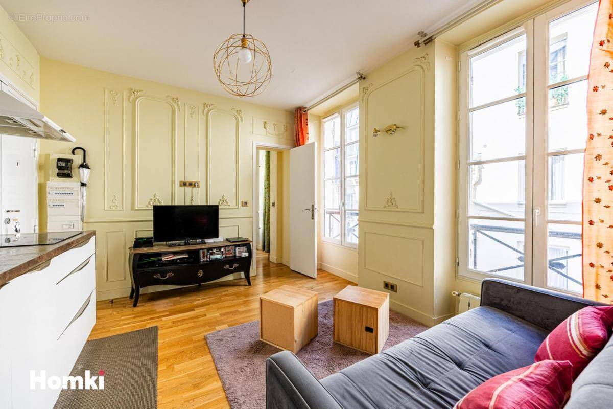 Appartement à PARIS-1E