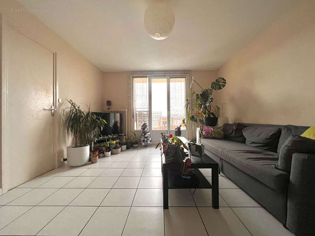 Appartement à LYON-8E