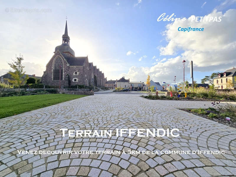 Terrain à IFFENDIC