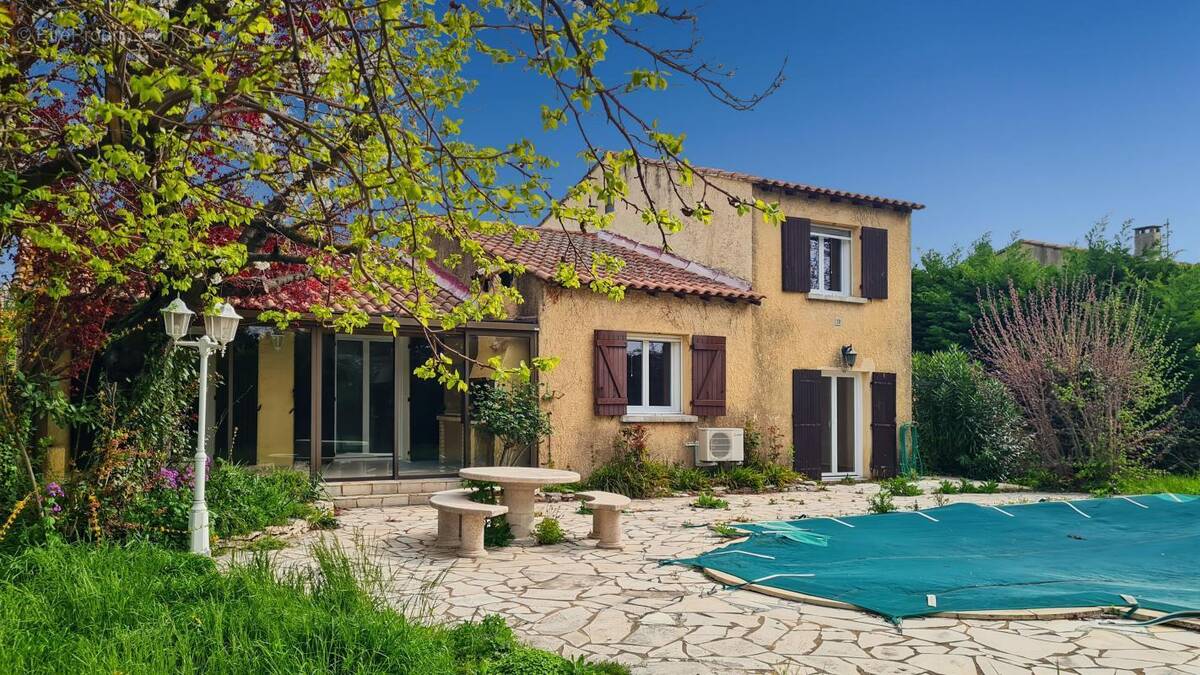 Maison à PUJAUT