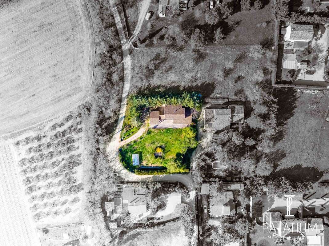 Maison à CUCURON