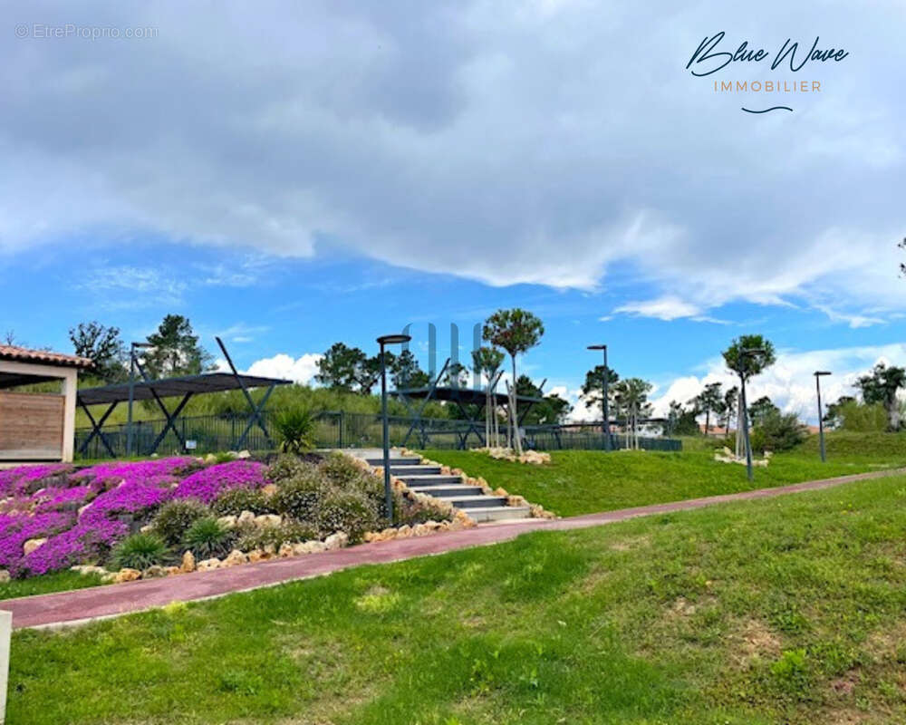 Appartement à ROQUEBRUNE-SUR-ARGENS