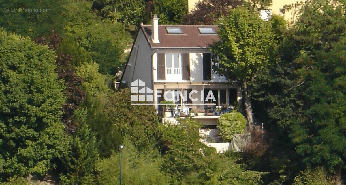 Maison à LA FRETTE-SUR-SEINE