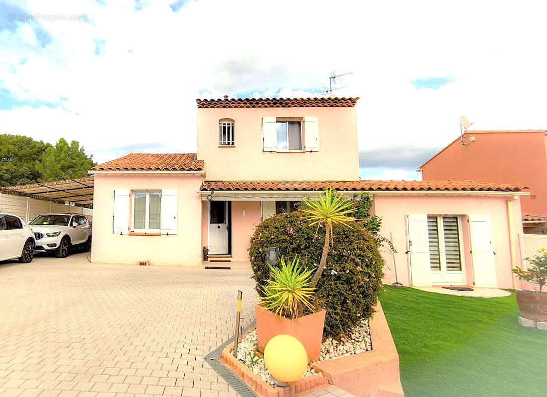 Maison à LA LONDE-LES-MAURES