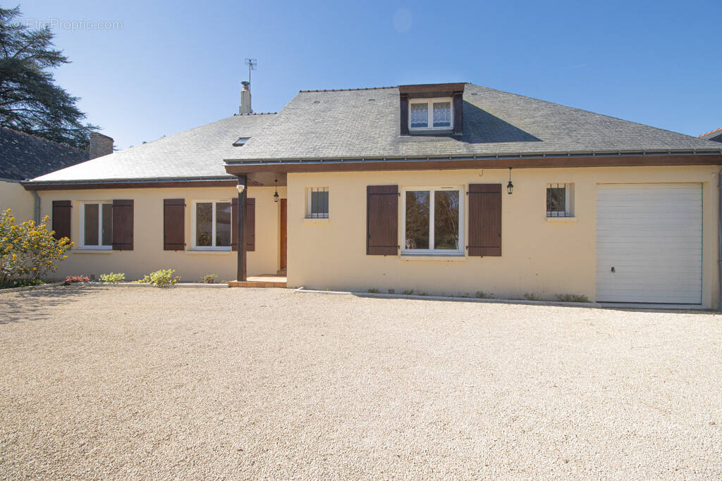 Maison à BRIOLLAY