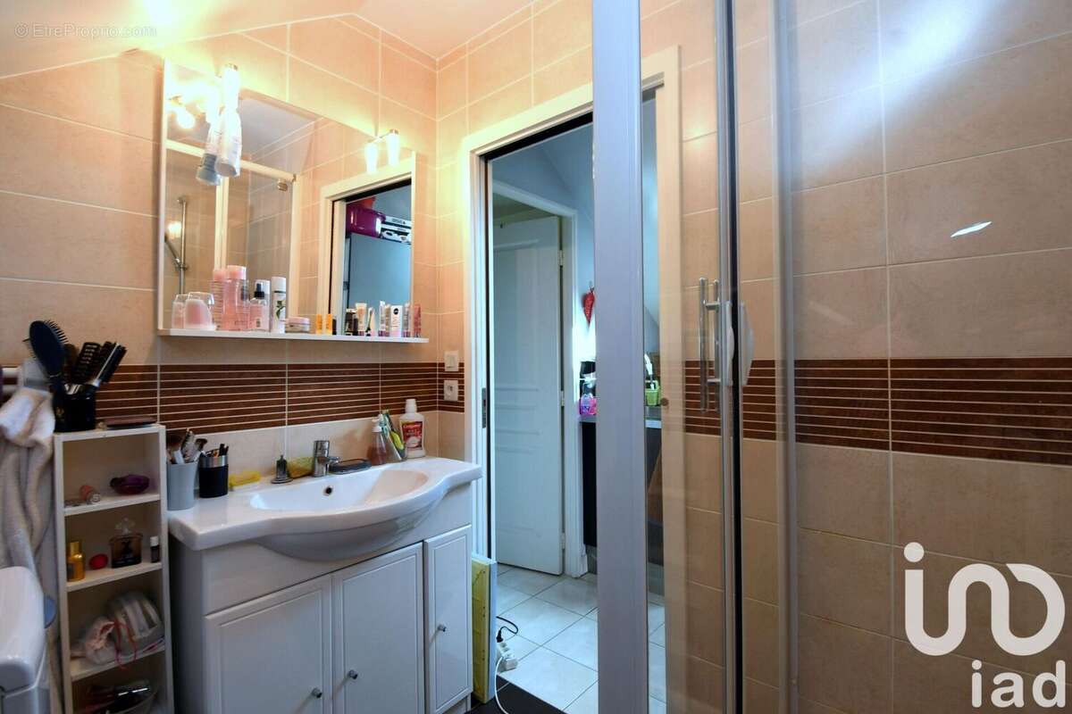 Photo 8 - Appartement à SAINT-REMY-LES-CHEVREUSE