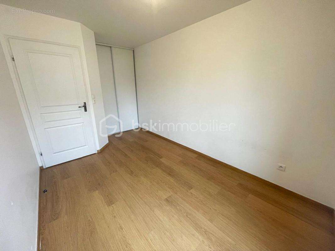 Appartement à LA CHAPELLE-EN-SERVAL