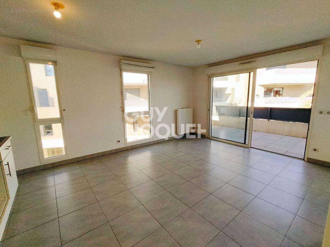 Appartement à JUVIGNAC