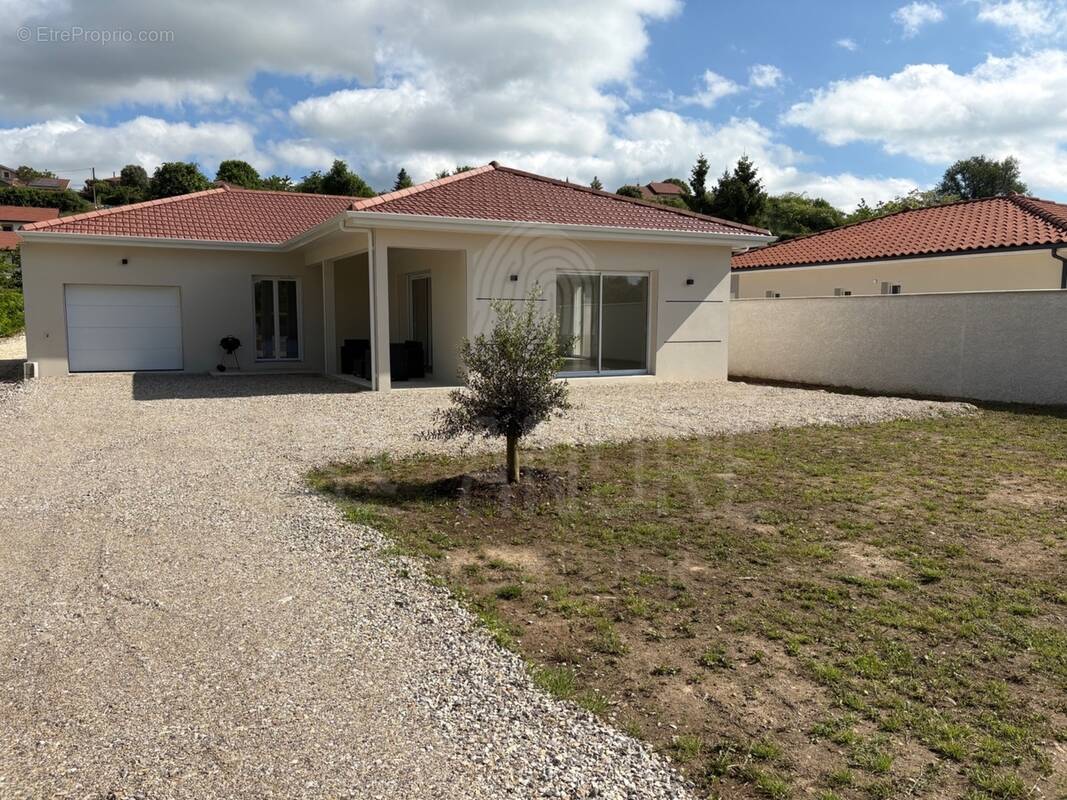 Maison à PAJAY