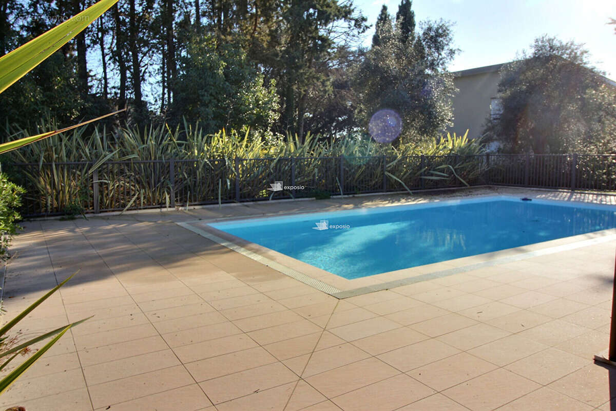 Appartement à MOUGINS