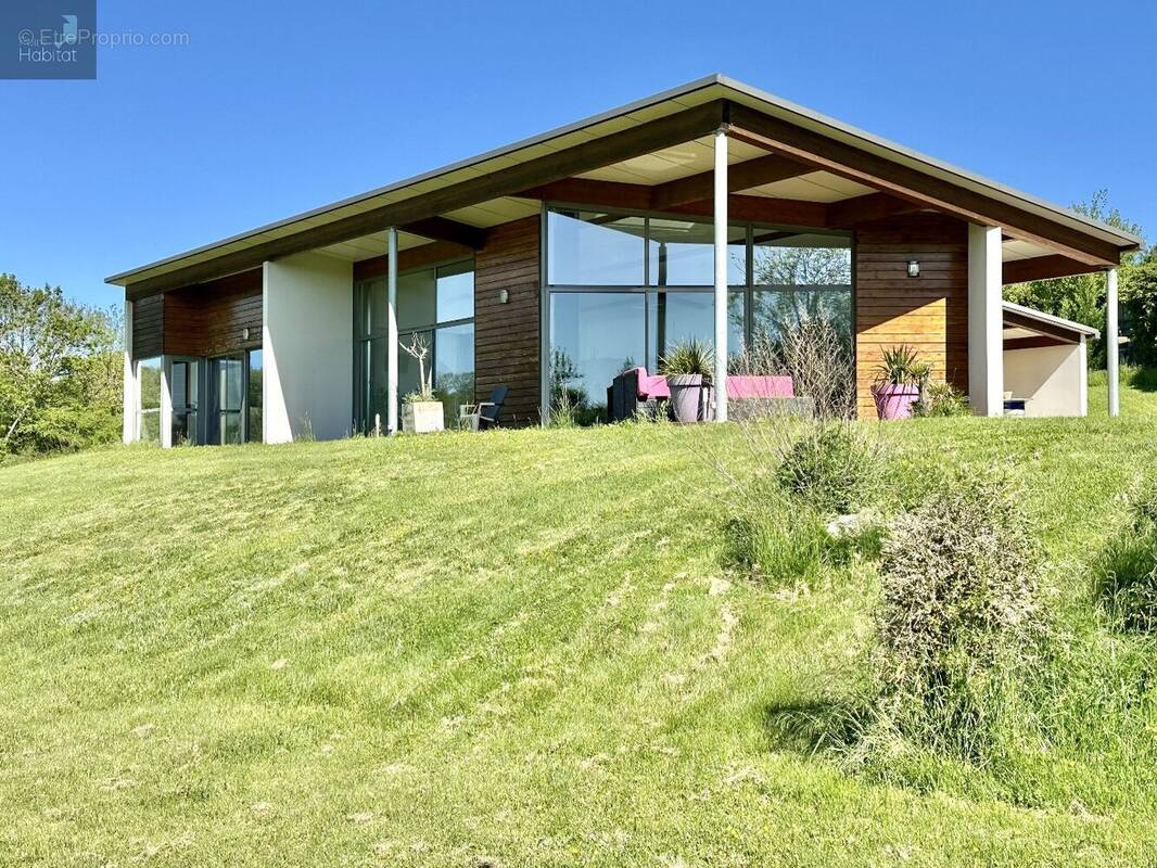 Maison à LE MASSEGROS