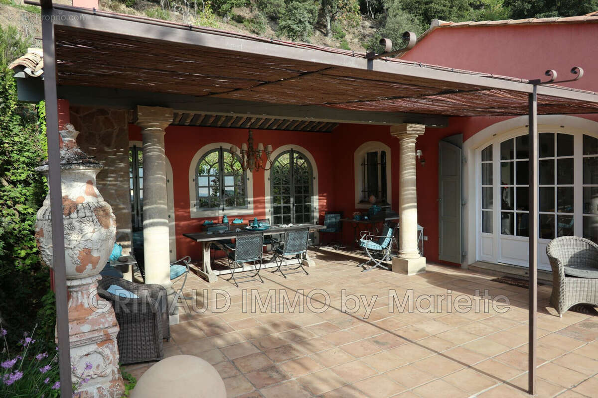 Maison à LA GARDE-FREINET