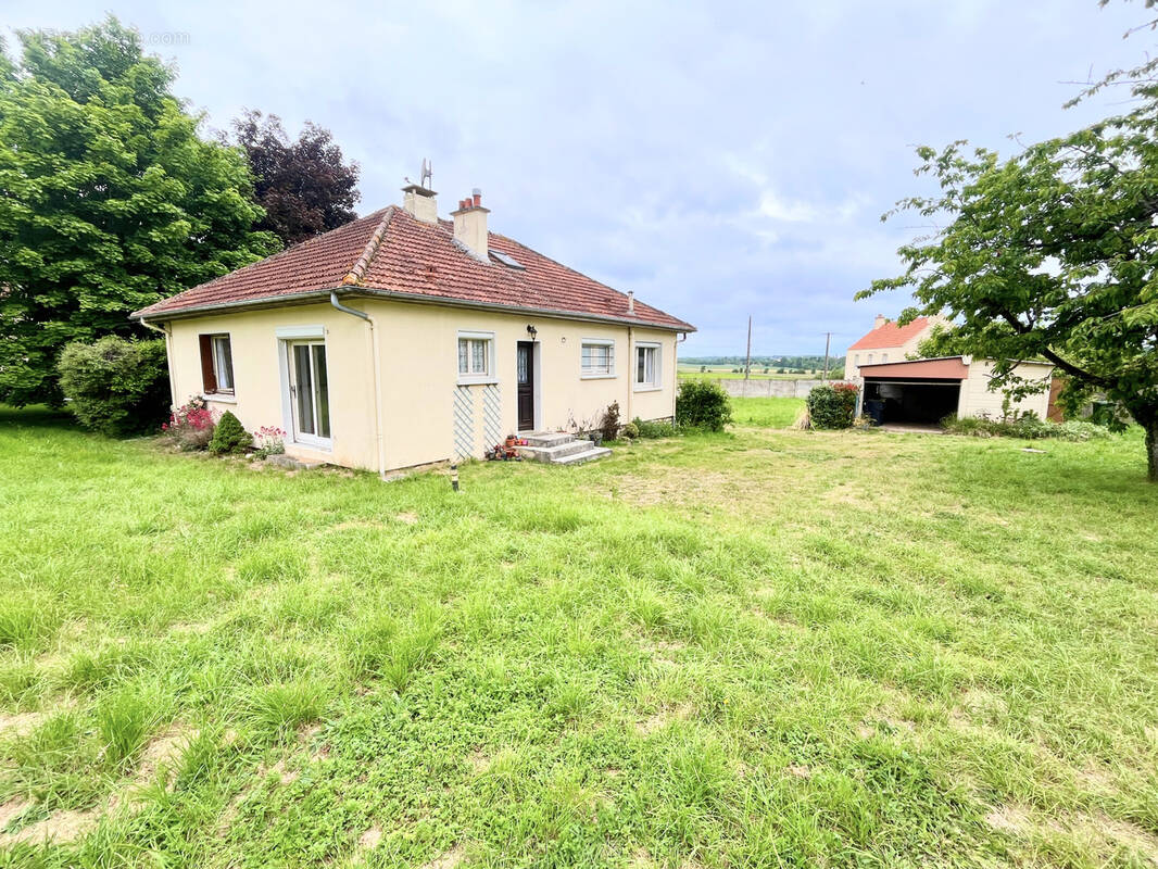 Maison à LA FERTE-GAUCHER