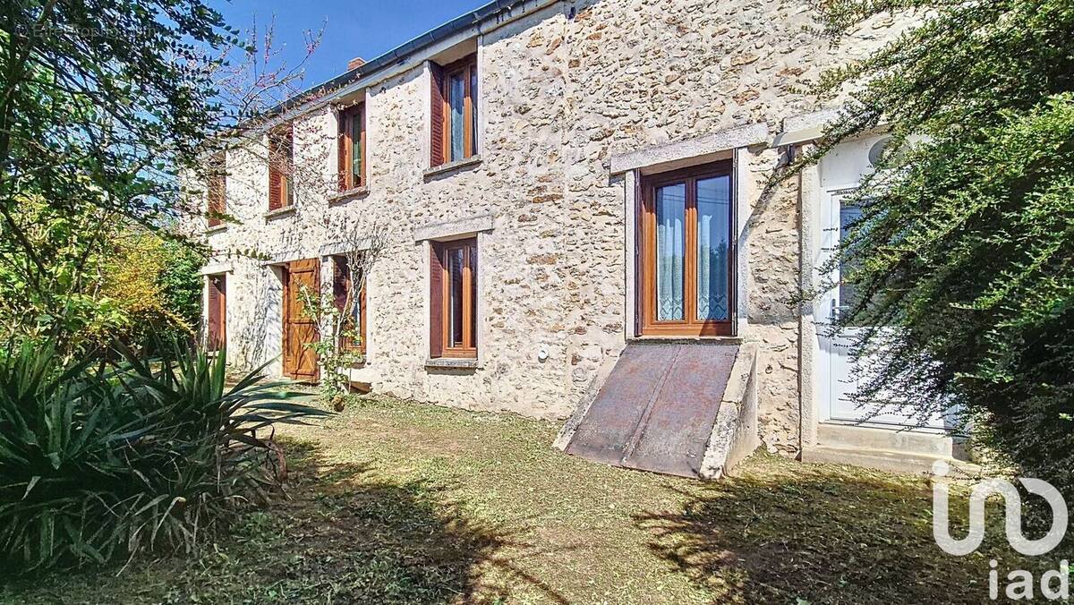 Photo 1 - Maison à SAINT-REMY-LA-VANNE