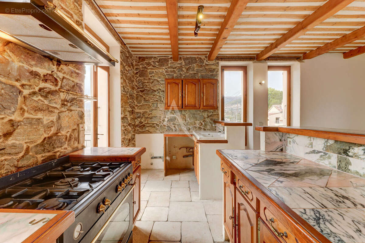 Maison à FAYENCE