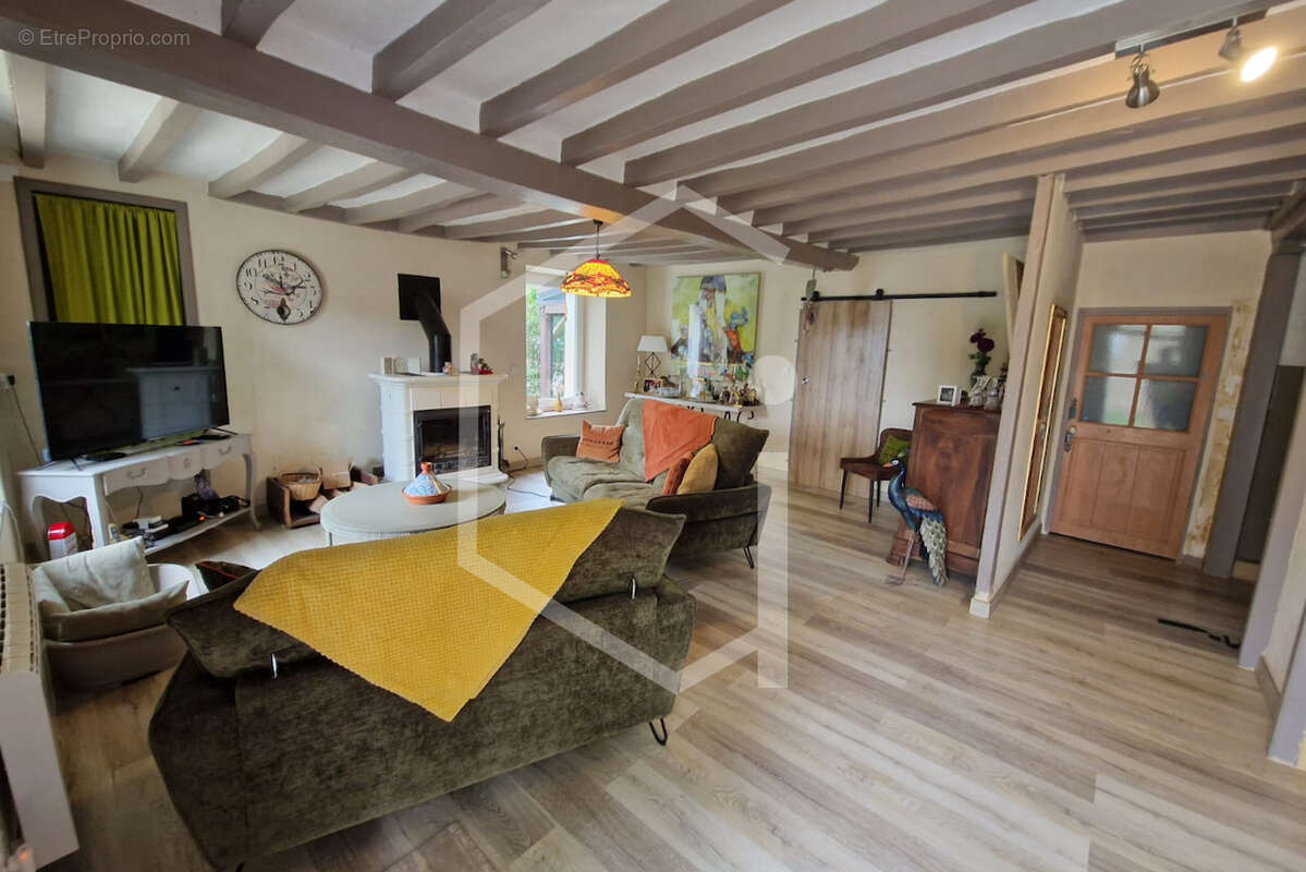 Maison à MENETOU-RATEL