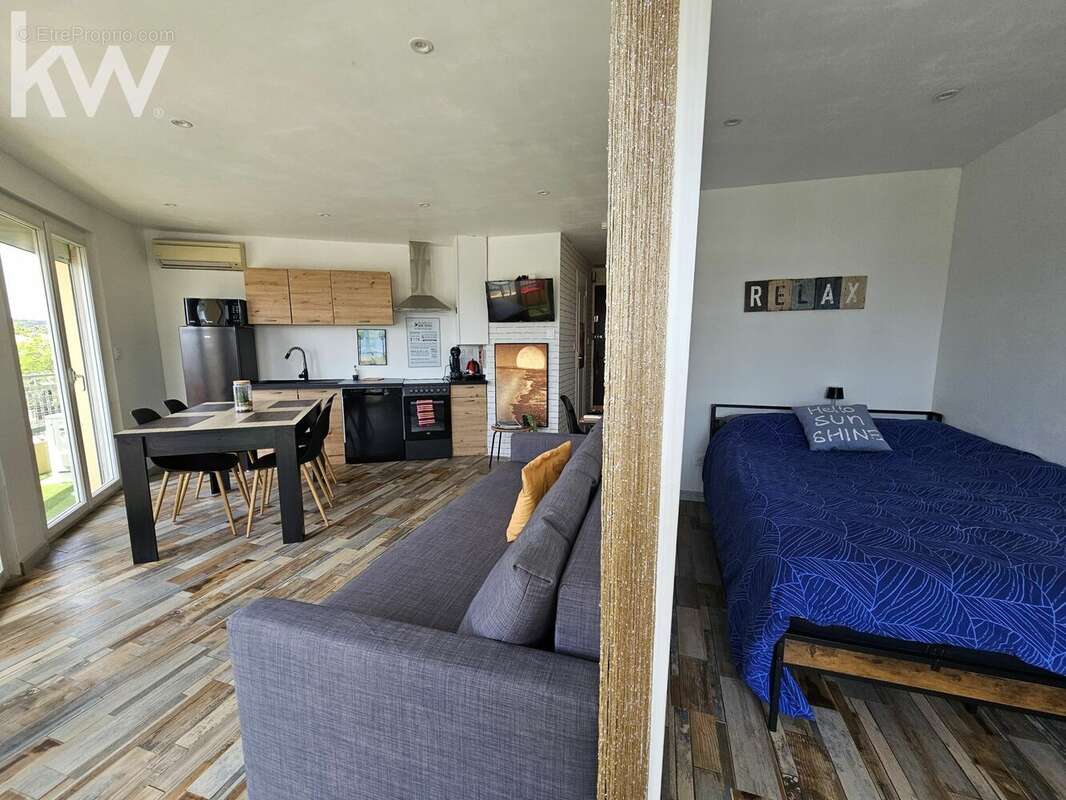 Appartement à SIX-FOURS-LES-PLAGES