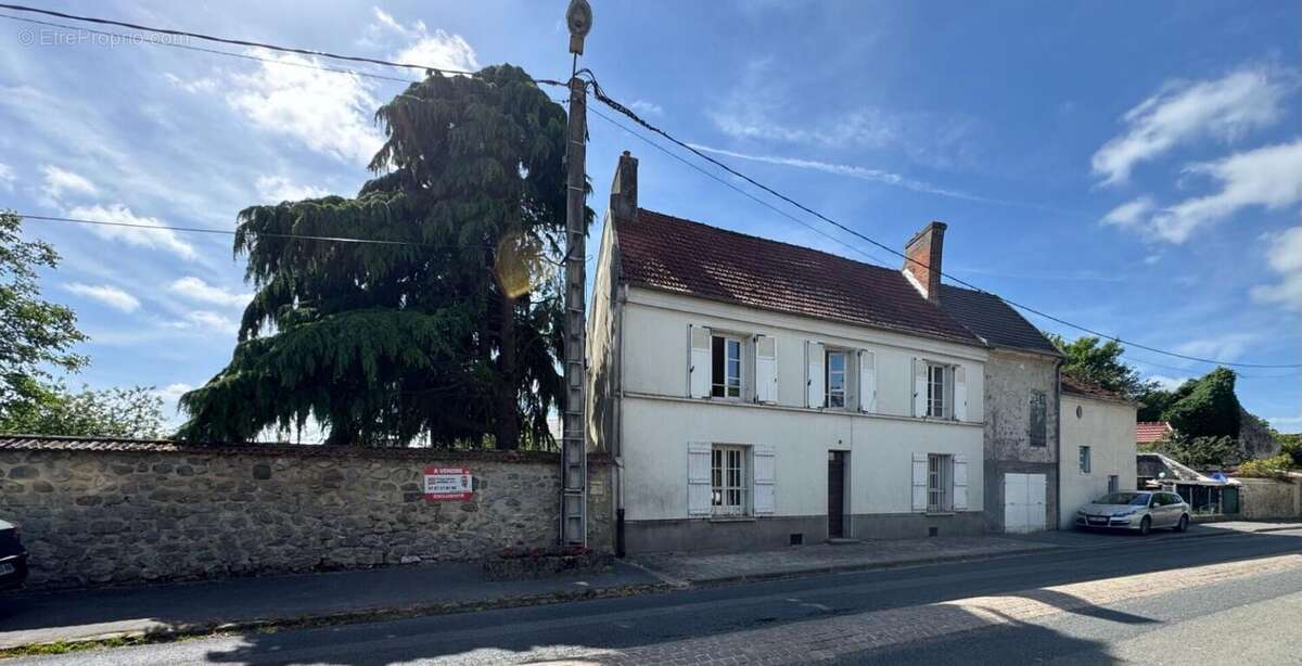 Maison à NANTEUIL-LE-HAUDOUIN